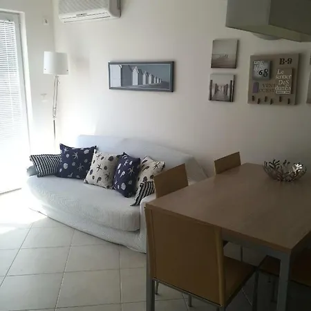 Apartman Venus Near Beach Cuvi *